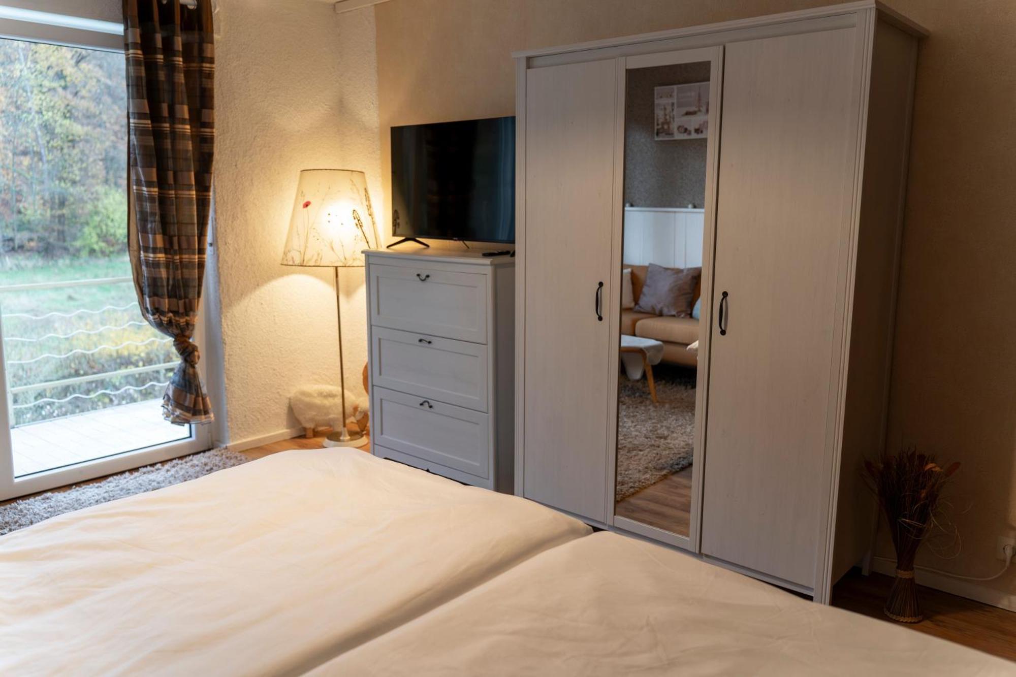 Marburg Apartment Pfiffige Luisa In Ruhiger Waldrandlage Mit Balkon Und Wintergarten Esterno foto