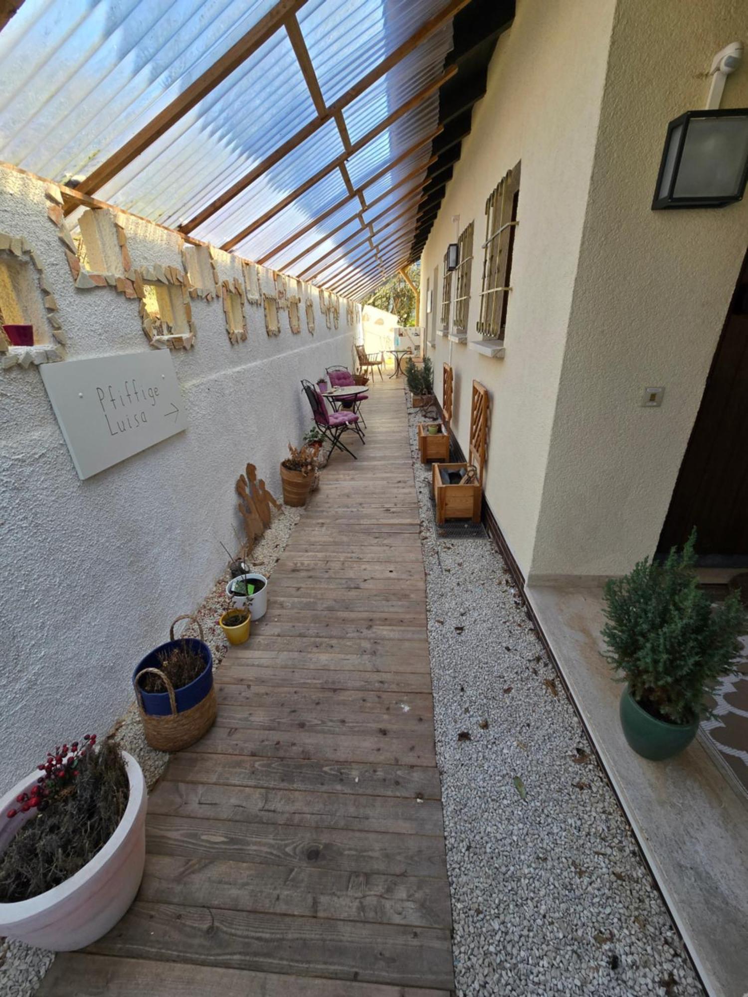 Marburg Apartment Pfiffige Luisa In Ruhiger Waldrandlage Mit Balkon Und Wintergarten Esterno foto